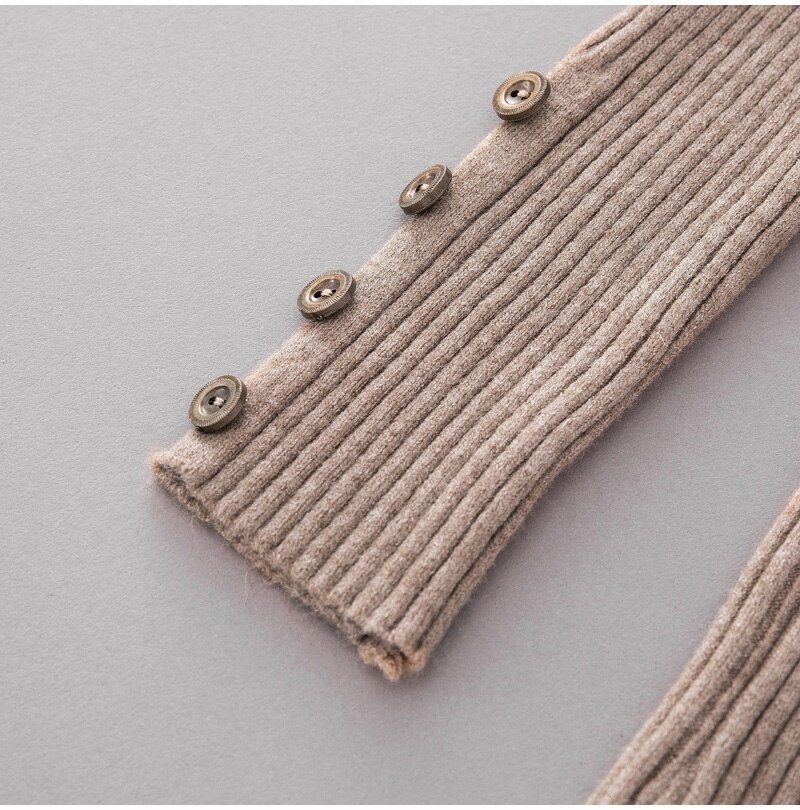 Women's Button Patterned Knitted Sweater