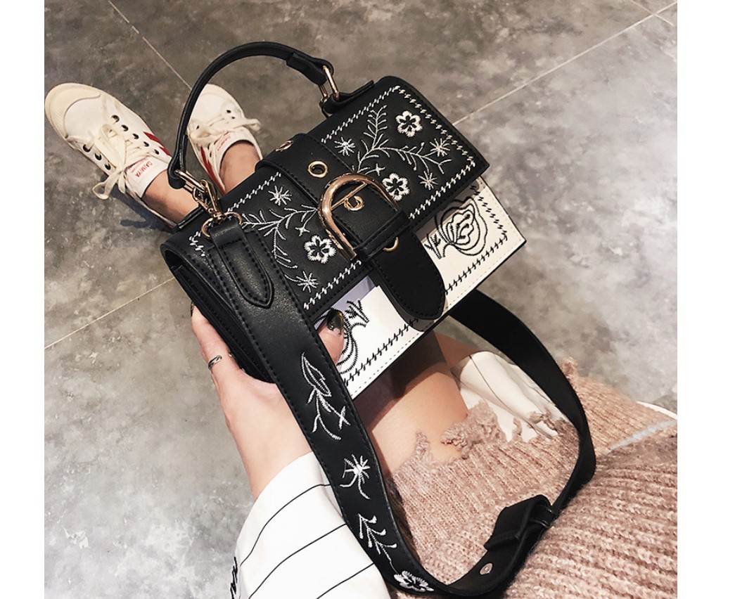 Women's Floral Embroidery Messenger Bag
