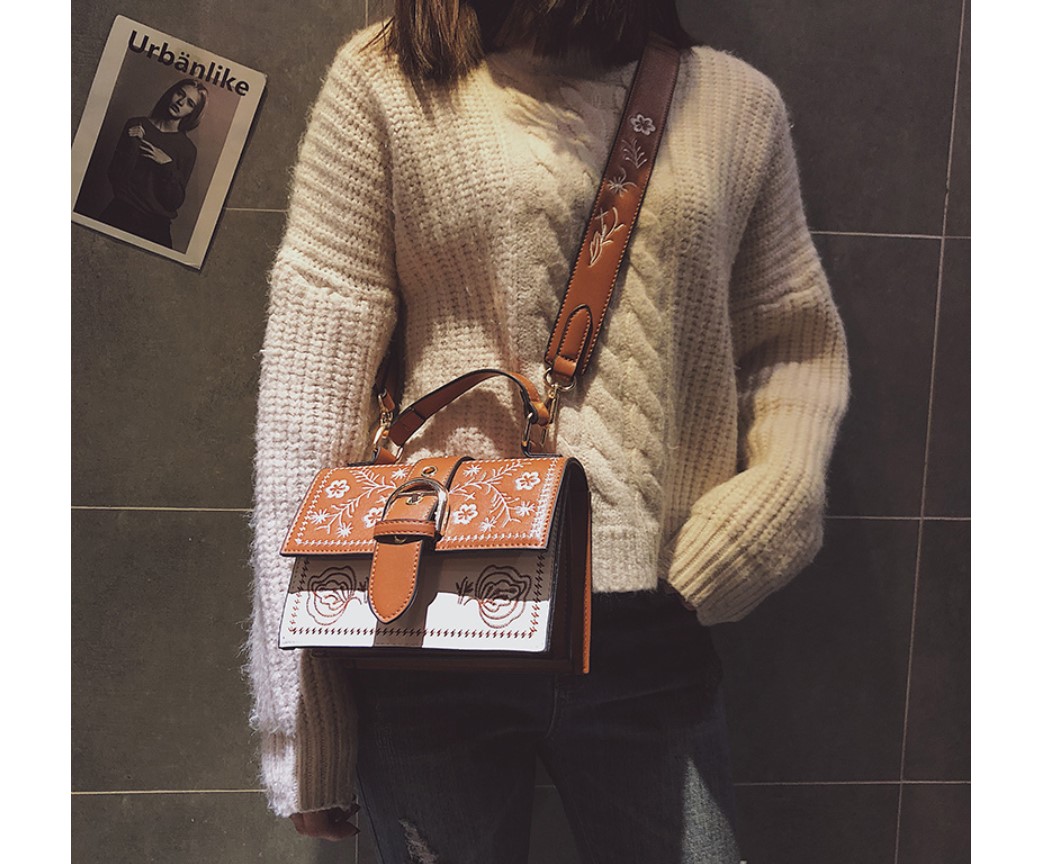 Women's Floral Embroidery Messenger Bag